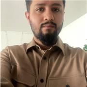 Profesor de comunicación dispuesto apoyarte en todos tus procesos